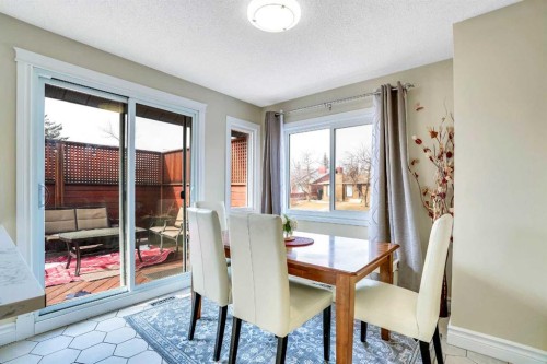 20 Bermuda Road Nw, Calgary, AB - Indoor Photo Showing Dining Room