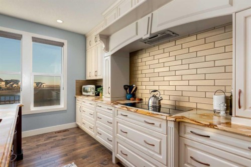 308 Rainbow Falls Way, Chestermere, AB - Indoor Photo Showing Kitchen