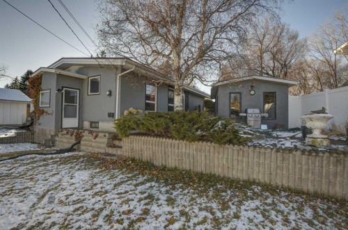 3420 Lane Crescent Sw, Calgary, AB - Outdoor