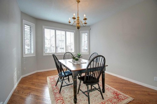 923 5 Street Nw, Calgary, AB - Indoor Photo Showing Dining Room