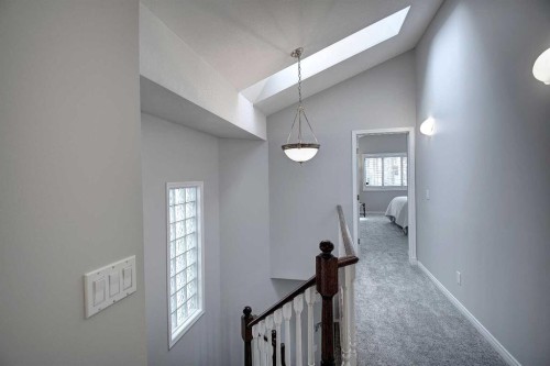 923 5 Street Nw, Calgary, AB - Indoor Photo Showing Other Room