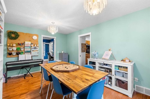 62 Canoe Circle Sw, Airdrie, AB - Indoor Photo Showing Dining Room