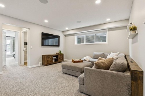 103 Saddlebred Link, Cochrane, AB - Indoor