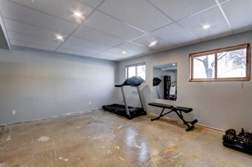 105 Maplewood Drive, Strathmore, AB - Indoor Photo Showing Gym Room