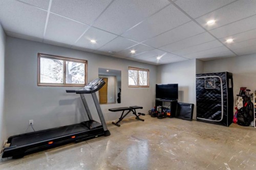 105 Maplewood Drive, Strathmore, AB - Indoor Photo Showing Gym Room