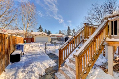 105 Maplewood Drive, Strathmore, AB - Outdoor