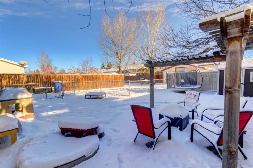 105 Maplewood Drive, Strathmore, AB - Outdoor With Deck Patio Veranda