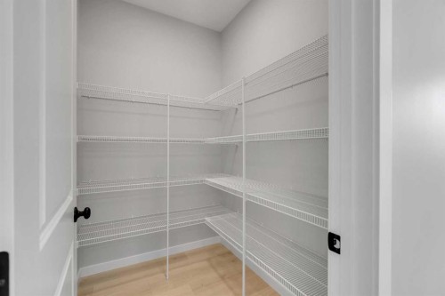 1277 Creekview Drive Sw, Calgary, AB - Indoor With Storage