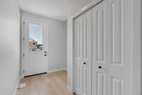 1277 Creekview Drive Sw, Calgary, AB - Indoor Photo Showing Other Room