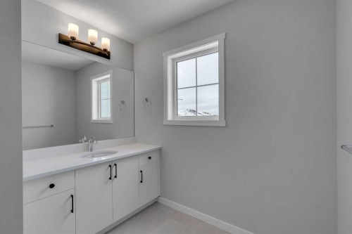 1277 Creekview Drive Sw, Calgary, AB - Indoor Photo Showing Bathroom