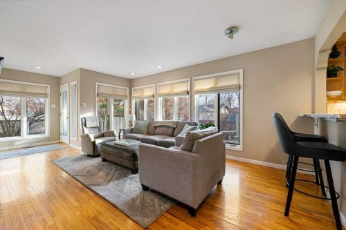 3204 24A Street Sw, Calgary, AB - Indoor Photo Showing Living Room
