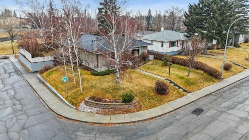 3204 24A Street Sw, Calgary, AB - Outdoor