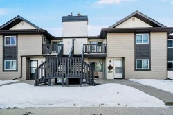 71 Cedar Springs Gardens SW Calgary, AB T2W 5J9
