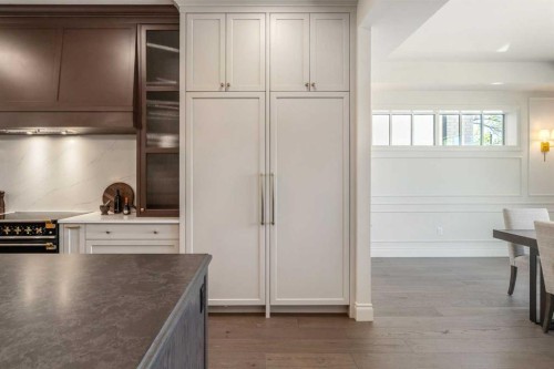 3708 8 Avenue Nw, Calgary, AB - Indoor