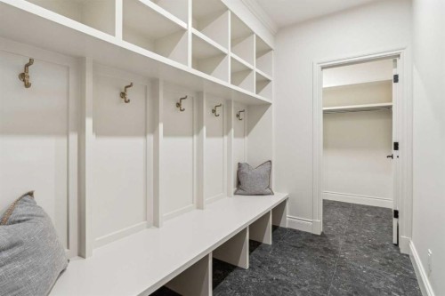 3708 8 Avenue Nw, Calgary, AB - Indoor Photo Showing Other Room