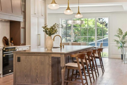 3708 8 Avenue Nw, Calgary, AB - Indoor