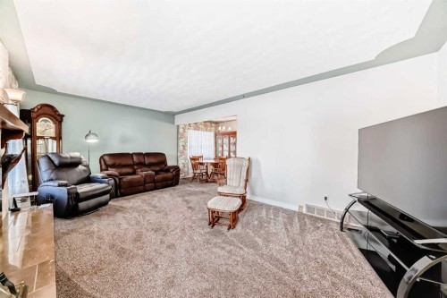 2119 Mackid Crescent Ne, Calgary, AB - Indoor