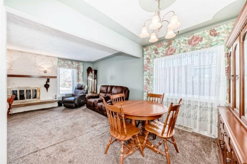 2119 Mackid Crescent Ne, Calgary, AB - Indoor Photo Showing Dining Room