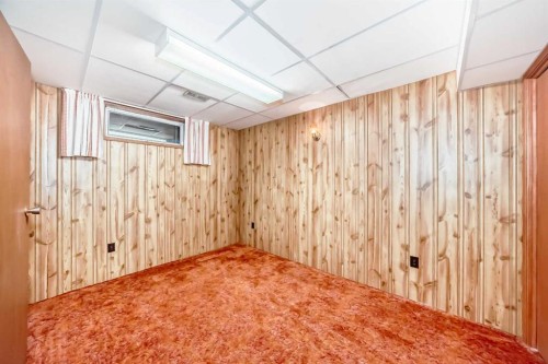 2119 Mackid Crescent Ne, Calgary, AB - Indoor Photo Showing Other Room