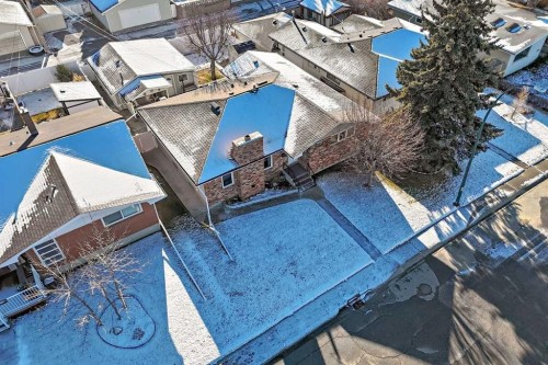 2119 Mackid Crescent Ne, Calgary, AB - Outdoor