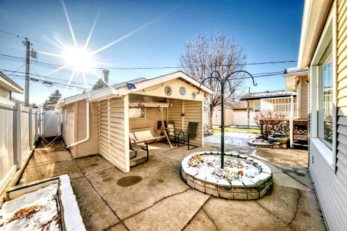 2119 Mackid Crescent Ne, Calgary, AB - Outdoor