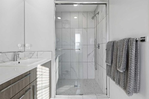 1249 Carrington Boulevard Nw, Calgary, AB - Indoor Photo Showing Bathroom