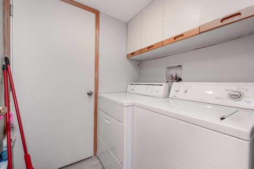 47 Hawkstone Drive Nw, Calgary, AB - Indoor Photo Showing Laundry Room