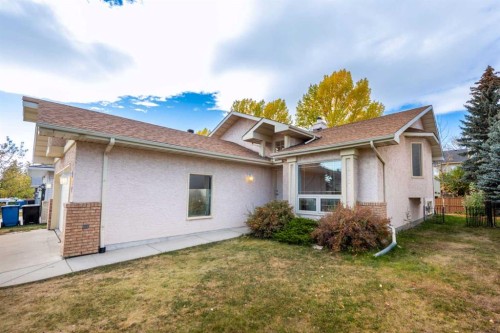 47 Hawkstone Drive Nw, Calgary, AB - Outdoor