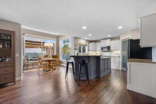 178 Cranwell Close Se, Calgary, AB - Indoor Photo Showing Kitchen
