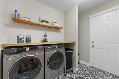 178 Cranwell Close Se, Calgary, AB - Indoor Photo Showing Laundry Room