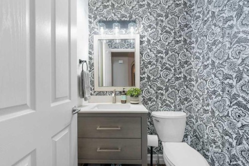 178 Cranwell Close Se, Calgary, AB - Indoor Photo Showing Bathroom