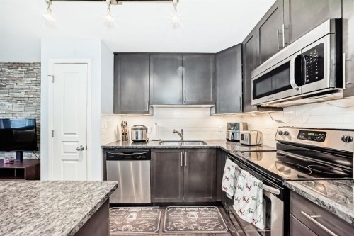 172 Auburn Meadows Walk Se, Calgary, AB - Indoor Photo Showing Kitchen With Upgraded Kitchen