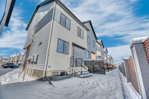 514 Redstone Crescent Ne, Calgary, AB - Outdoor