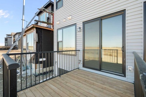 136 Lucas Gardens Nw, Calgary, AB - Outdoor With Exterior