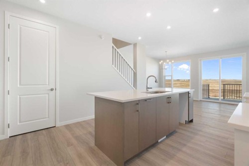 136 Lucas Gardens Nw, Calgary, AB - Indoor