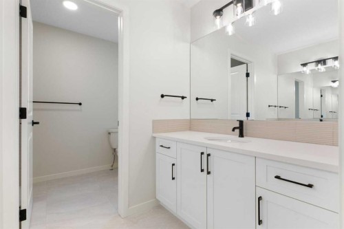 266 West Grove Lane Sw, Calgary, AB - Indoor Photo Showing Bathroom