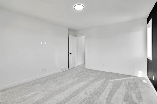 4 Skyview Springs Crescent Ne, Calgary, AB - Indoor Photo Showing Other Room