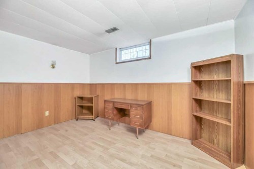 30 Butler Crescent Nw, Calgary, AB - Indoor Photo Showing Other Room