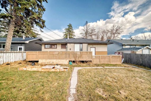 2223 36 Street Se, Calgary, AB - Outdoor