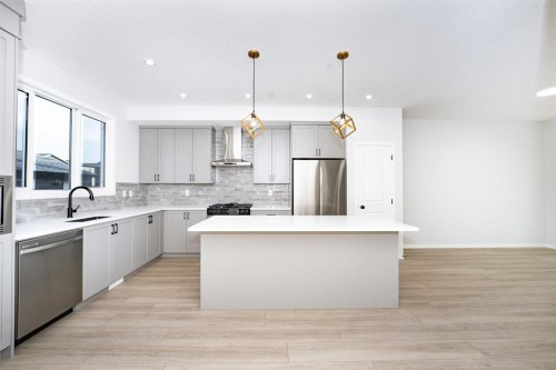 522 Lucas Boulevard Nw, Calgary, AB - Indoor Photo Showing Kitchen With Stainless Steel Kitchen With Upgraded Kitchen