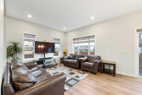 7 Homestead Circle Ne, Calgary, AB - Indoor Photo Showing Living Room