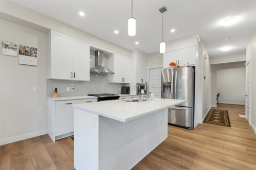 7 Homestead Circle Ne, Calgary, AB - Indoor Photo Showing Kitchen With Upgraded Kitchen