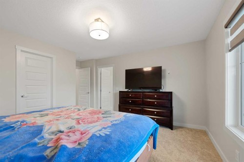 7 Homestead Circle Ne, Calgary, AB - Indoor Photo Showing Bedroom