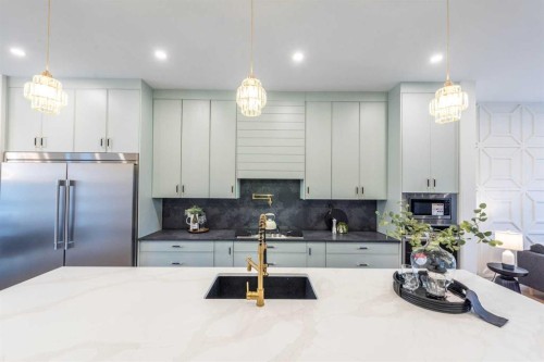 3016 13 Avenue Sw, Calgary, AB - Indoor Photo Showing Kitchen With Stainless Steel Kitchen With Upgraded Kitchen