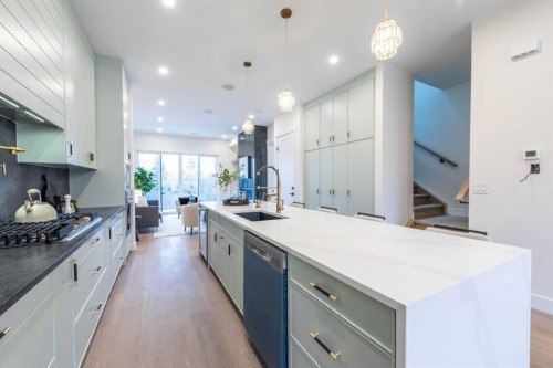 3016 13 Avenue Sw, Calgary, AB - Indoor Photo Showing Kitchen With Upgraded Kitchen