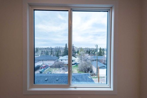 3016 13 Avenue Sw, Calgary, AB - Indoor Photo Showing Other Room