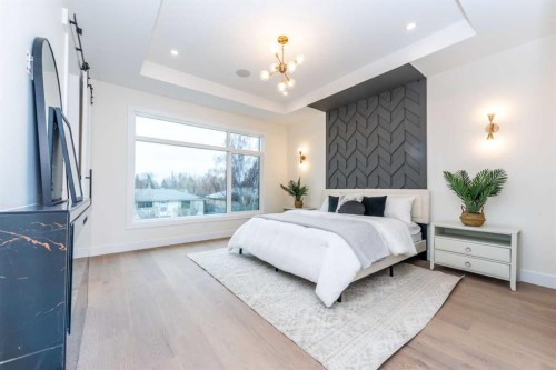 3016 13 Avenue Sw, Calgary, AB - Indoor Photo Showing Bedroom