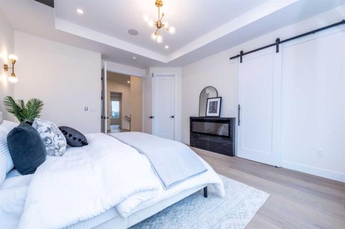 3016 13 Avenue Sw, Calgary, AB - Indoor Photo Showing Bedroom