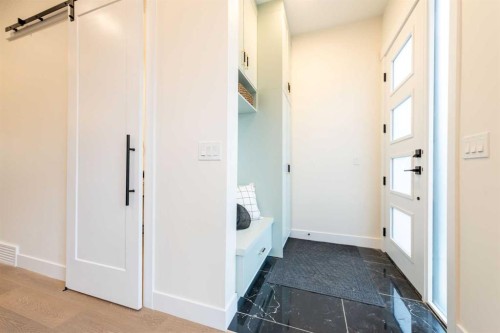 3016 13 Avenue Sw, Calgary, AB - Indoor Photo Showing Other Room