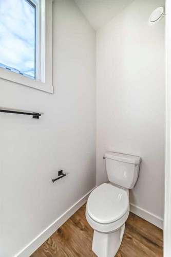 191 Perch Bend, Rural Rocky View County, AB - Indoor Photo Showing Bathroom